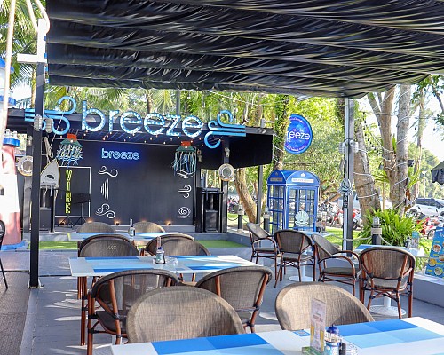 Breeze Cafe & Bistro
