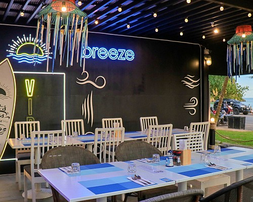 Breeze Cafe & Bistro