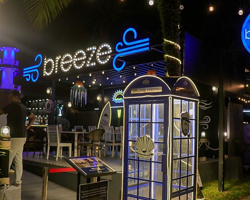 Breeze Cafe & Bistro